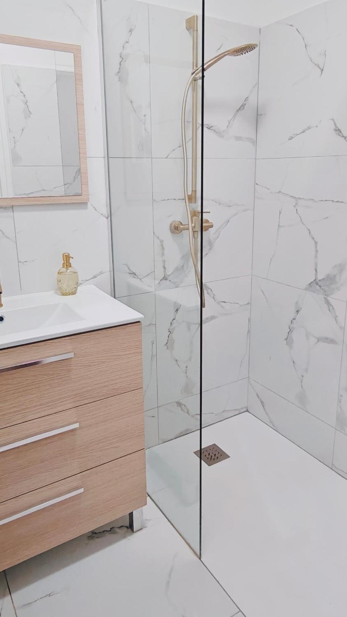 Kaylee Lounge Apartman Le Mans Kültér fotó